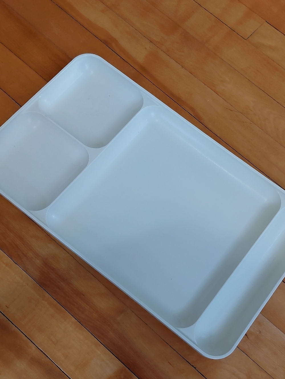 Tupperware Dinner Tray Cream 15" X 9"